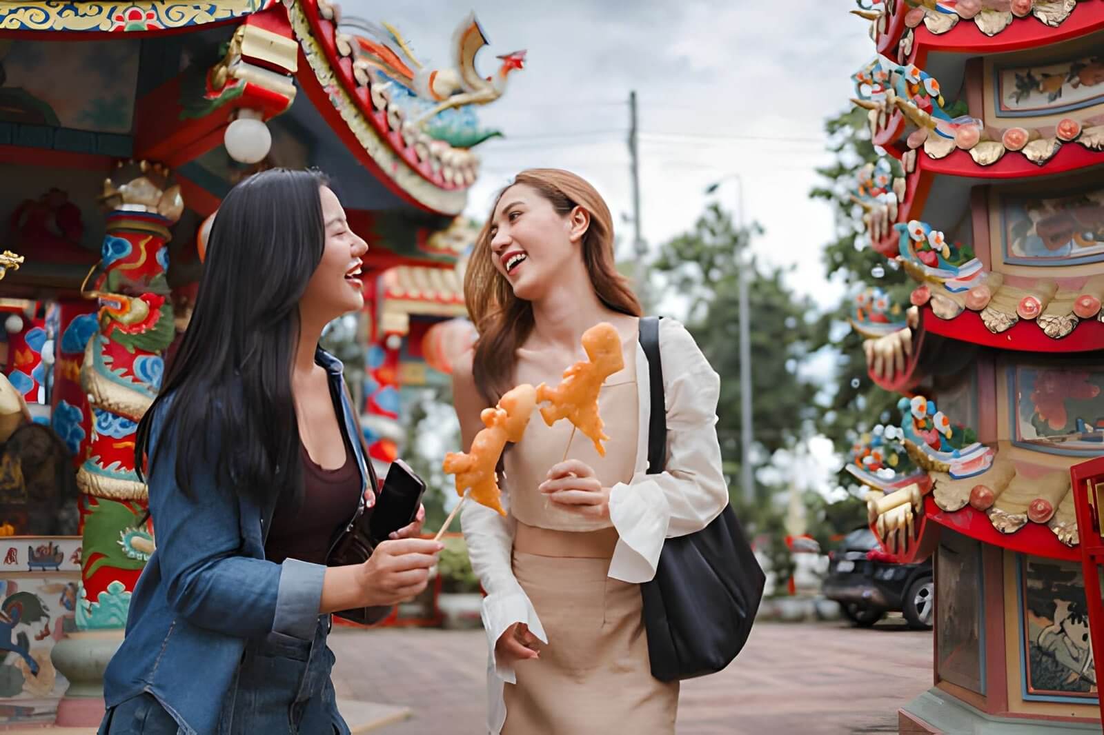 China eSIM App Guide: Google, WhatsApp and WeChat